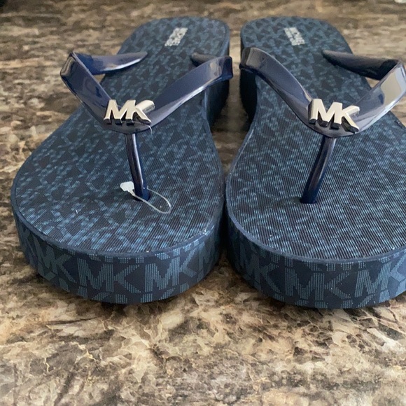 Michael Kors New Sandals Size 10 - Picture 2 of 8